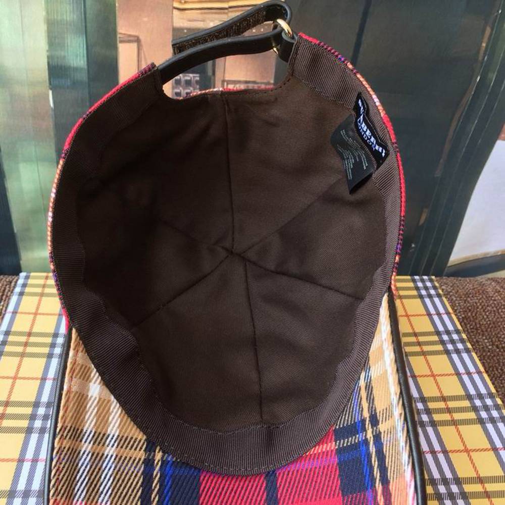 B**rry hat